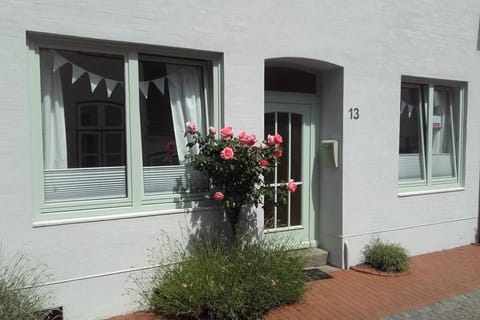 Entrance / Reception