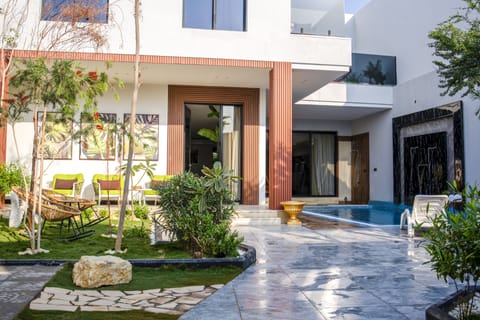 Elite Villa, 2 Bedrooms, Garden View | Terrace/patio