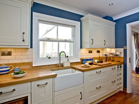 Kitchen | Headland Views, Newquay