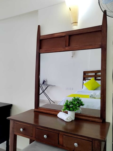 Comfort Studio | Living area | 24-inch Smart TV with digital channels
