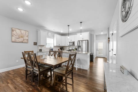 Full Kitchen & Patio Access