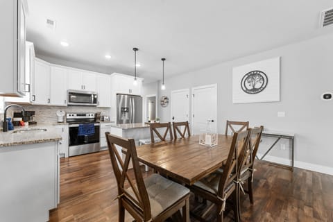 Full Kitchen and Dining Table for Six