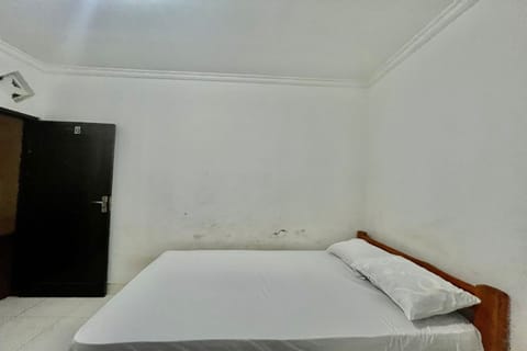 Deluxe Double Room | Desk, free WiFi, bed sheets