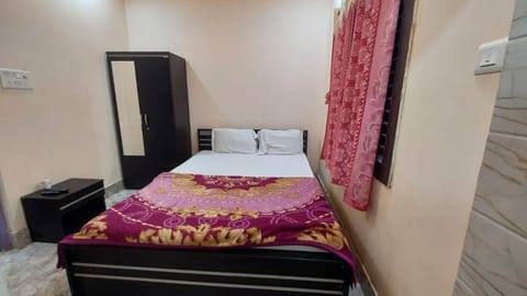 Standard Double Room | Free WiFi