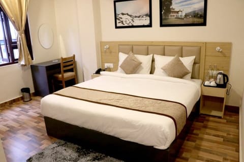 Superior Double Room | In-room safe, desk, soundproofing