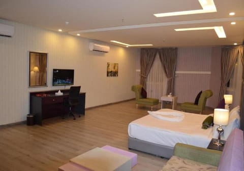 Apartment, 2 Bedrooms | Free WiFi, bed sheets