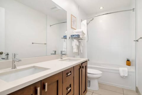 Comfort Apartment | Bathroom | Rainfall showerhead, hair dryer, towels, soap