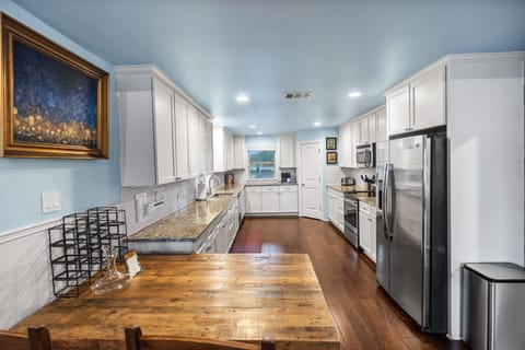 Feed friends and family with ease