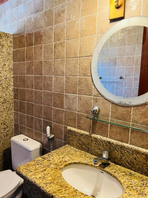 Superior Double Room | Bathroom | Towels