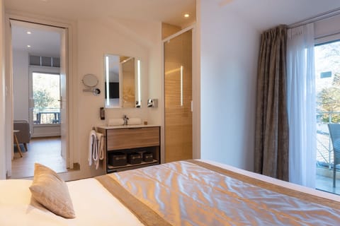 Junior Room | Minibar, desk, laptop workspace, free WiFi