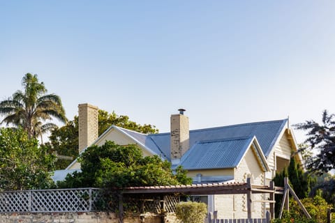 Traditional House | Garden view