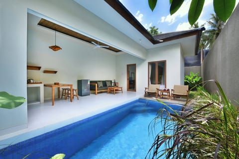 Premier Villa, 1 Bedroom | Living area | 43-inch Smart TV with digital channels