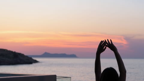 Cherish iconic sunsets, whilst staying with us.