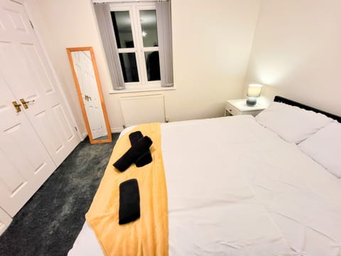 Standard House | Free WiFi, bed sheets