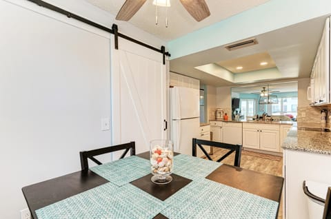 Condo, Multiple Beds, Pool View (Anna Maria Island Beach Waves) | Dining