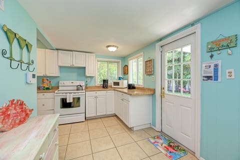 House, Multiple Beds (Cottage Haven-One Minute Walk To The ) | Private kitchen | Highchair