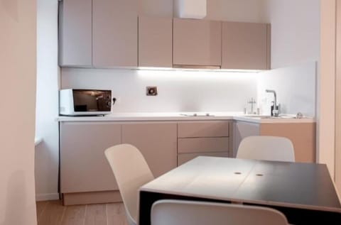 Apartment | Private kitchen | Electric kettle, highchair