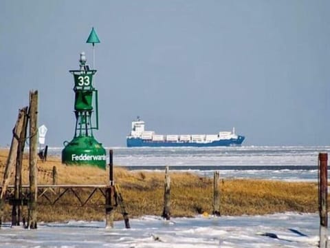 Surroundings [summer] (1-5 km)