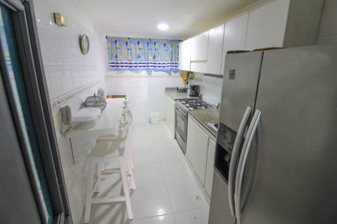 Family Apartment, 3 Bedrooms, Sea View | Private kitchen | Full-size fridge, oven, stovetop, blender