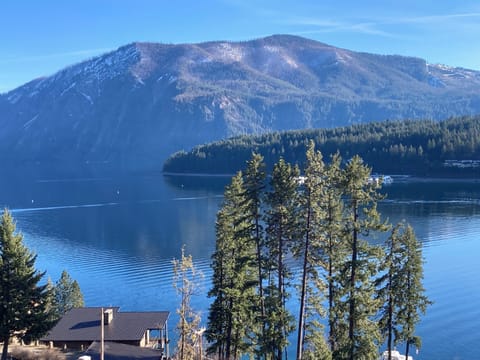 Gorgeous views of Lake Pend O'Rielle
