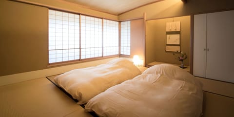 Japanese-Style Luxury Triple Room with Garden View,Non Smoking | Free WiFi