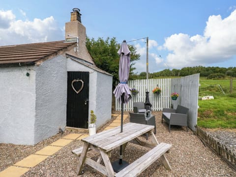 Cottage | Outdoor dining