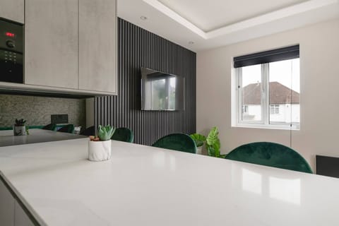 Apartment, 1 Bedroom | Dining