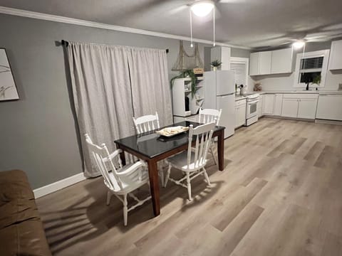 Wheelchair accessible dining