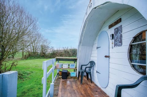 The Pod - 1 Bedroom - Freshwest Beach Retreat (17723)