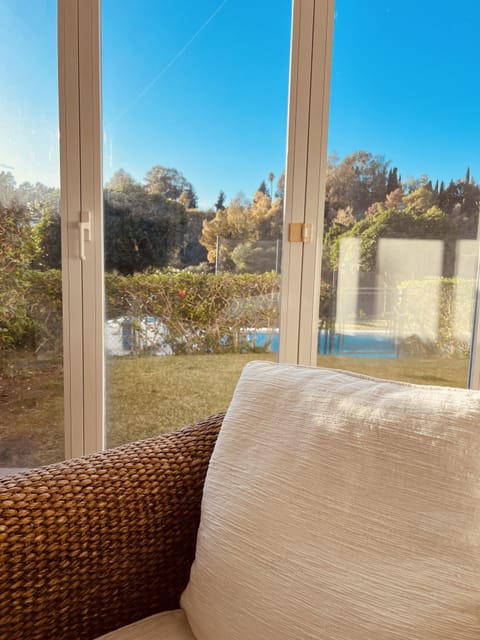 e57286da-b745-4216-8d0d-75b2e4e7a8f9