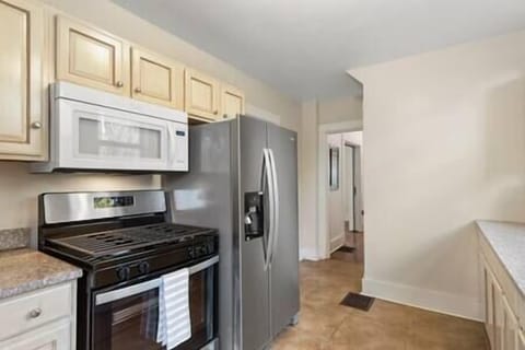 6e8e8e11 6957 4d0b 85a6 b23ba06af803