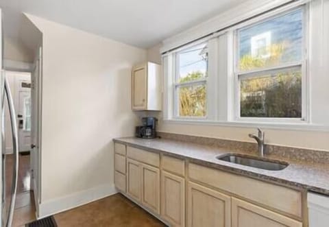 6cb3c6c6 1470 492e 8fc9 987f19d66f03