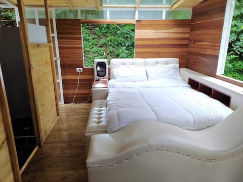 Exclusive Cabin, 1 Double Bed, Jetted Tub, Mountain View | Free WiFi