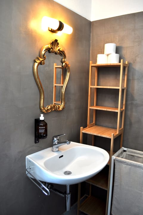 Eco-friendly toiletries, hair dryer, towels