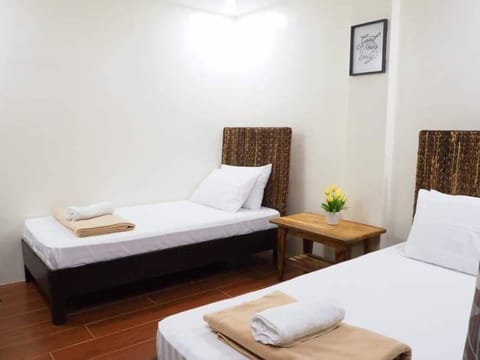 Basic Double or Twin Room | Desk, free WiFi, bed sheets