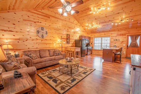 Spread out in the spacious, cathedral-ceilinged great room for TV, socializing, or board games.