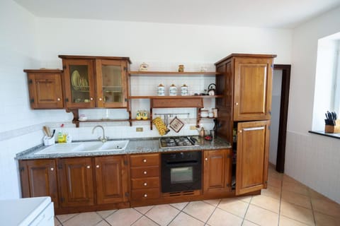 Villa, Smoking | Private kitchen | Stovetop