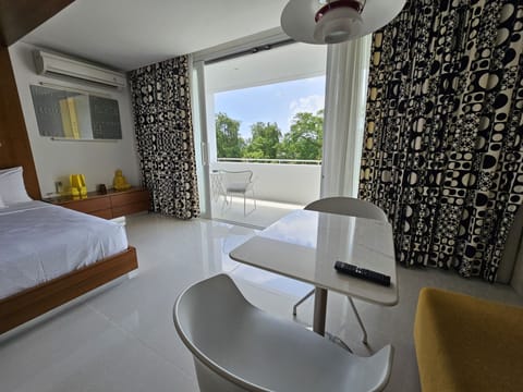 Superior Studio | Pillowtop beds, in-room safe, blackout drapes, soundproofing