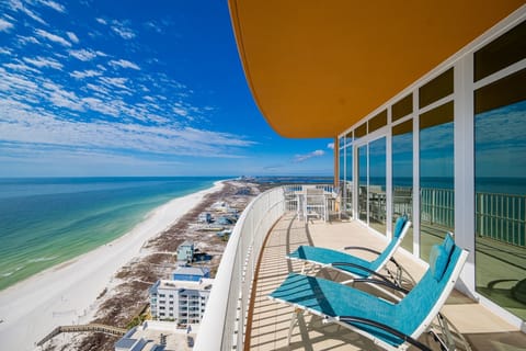 Condo, 4 Bedrooms | Property grounds