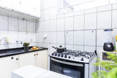 Apartment | Private kitchen | Fridge, oven, cookware/dishes/utensils