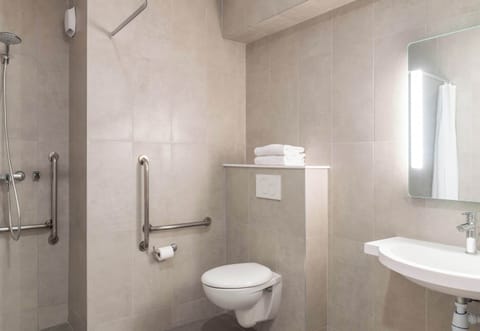 Double Room, Accessible | Bathroom | Shower, towels, soap, shampoo