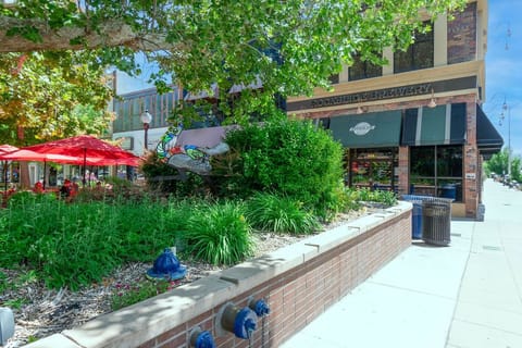 Many downtown outdoor patio restaurants