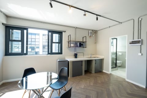 Exclusive Apartment | Desk, soundproofing, free WiFi