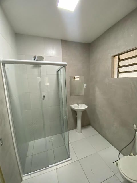 Family Room | Bathroom | Free toiletries