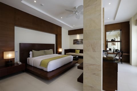 Premier Room | 1 bedroom, premium bedding, down comforters, minibar