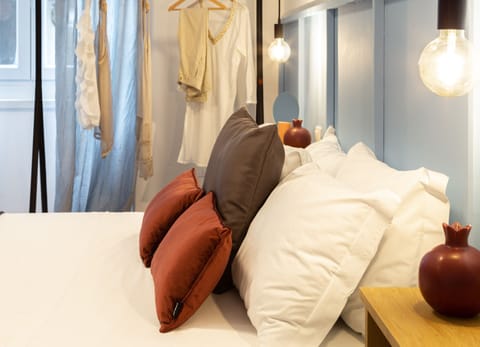 City Room | Egyptian cotton sheets, premium bedding, desk, laptop workspace