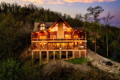 Timberwolf provides 6228 sqft for your group to spread out