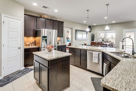 House (4 Bedrooms) | Interior