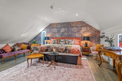 Superior Triple Room | Blackout drapes, soundproofing, iron/ironing board, free WiFi