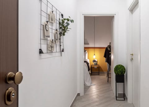 1 bedroom, Egyptian cotton sheets, premium bedding, desk